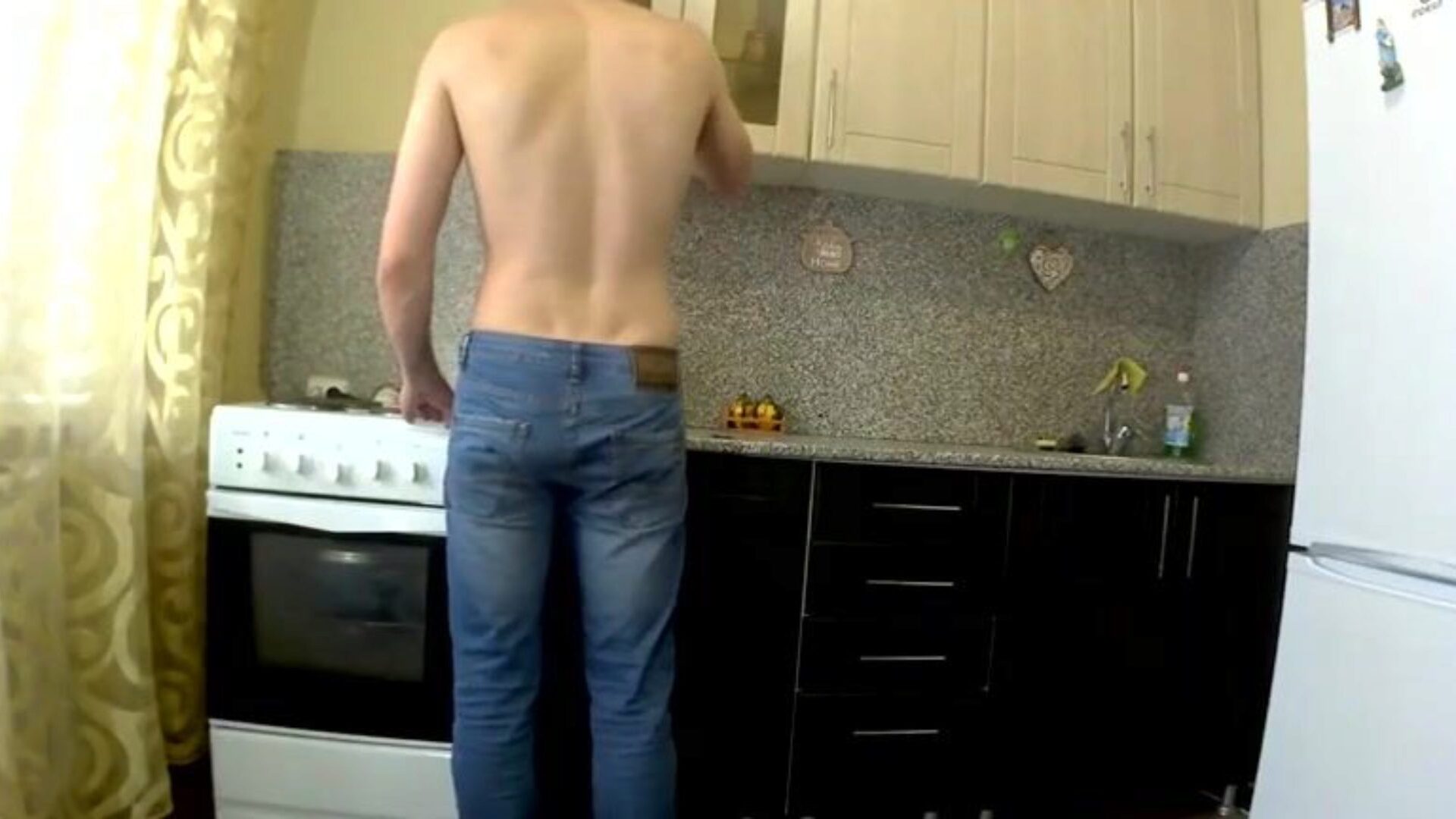 Non-Professional cunt and butt fuck in kitchen