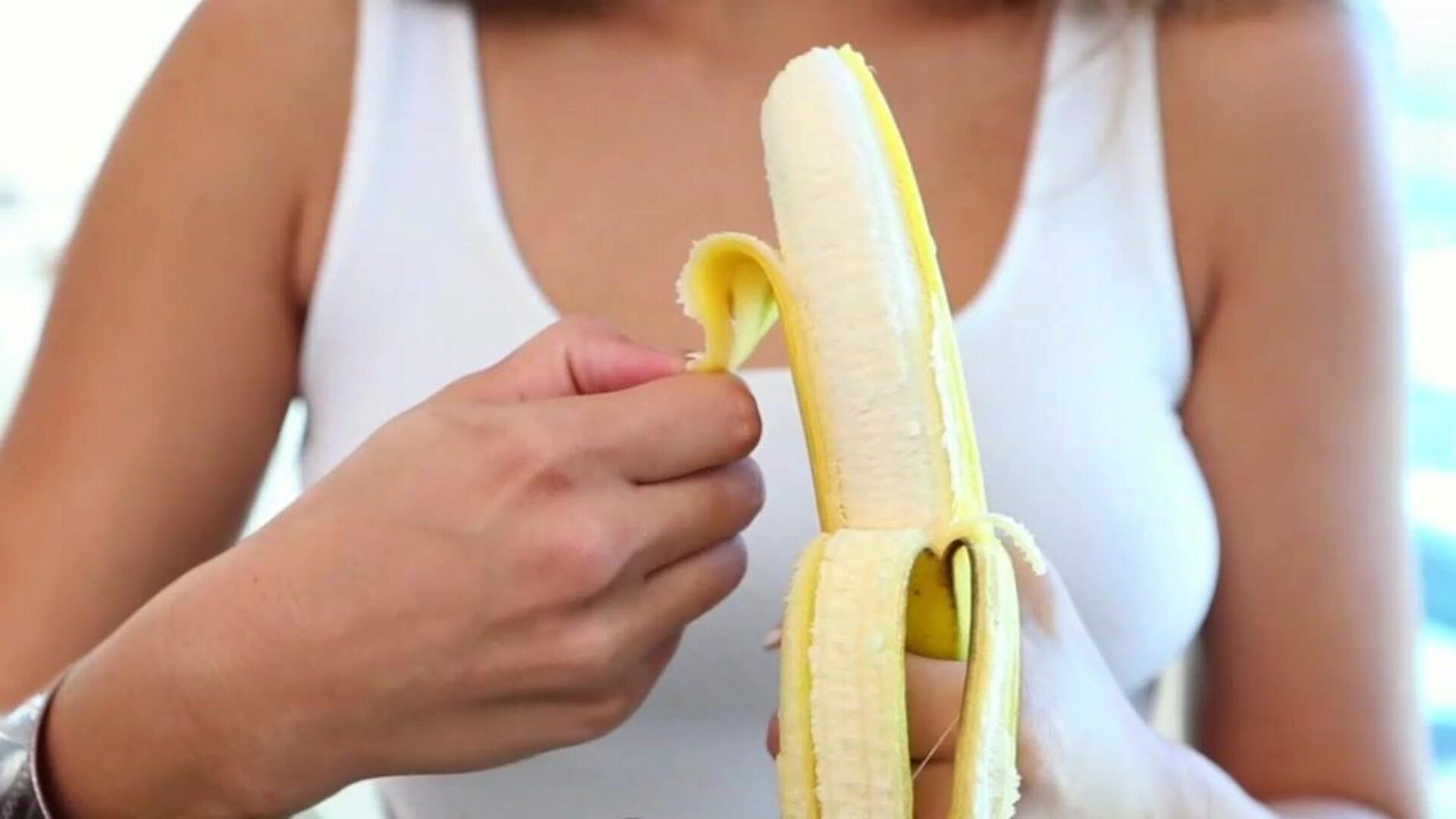 Banana Eating Porn - Nude Clap